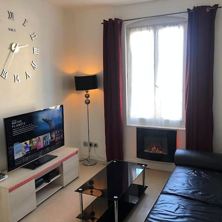 Appartement 3 Pieces En Face La Gare De Creil Luaran gambar